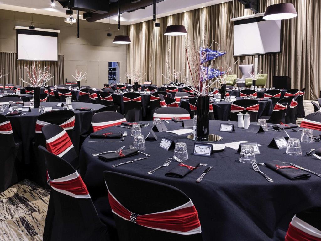 The Platinum Room at Elements Casino Victoria